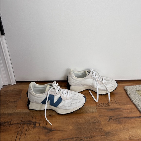 New Balance 327 Blue Sneaker - Picture 3 of 5